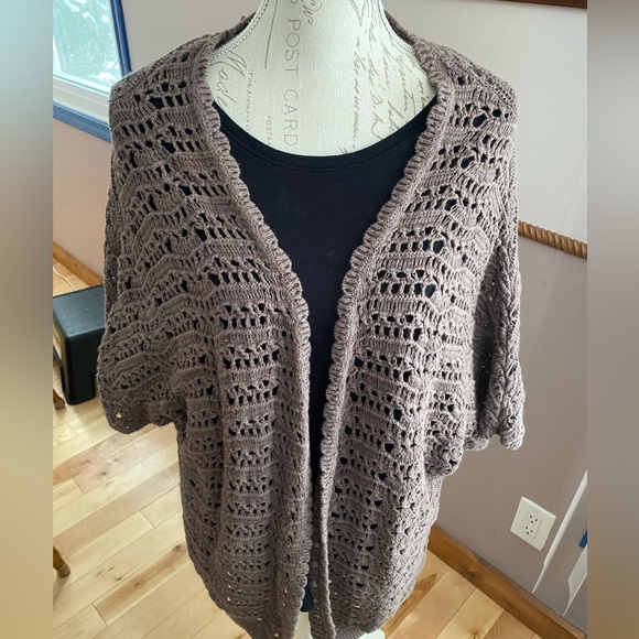 Taupe Crochet cover up sweater/cardigan. Size L - Picture 2 of 7